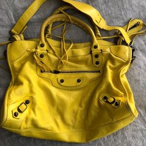 balenciaga bags in